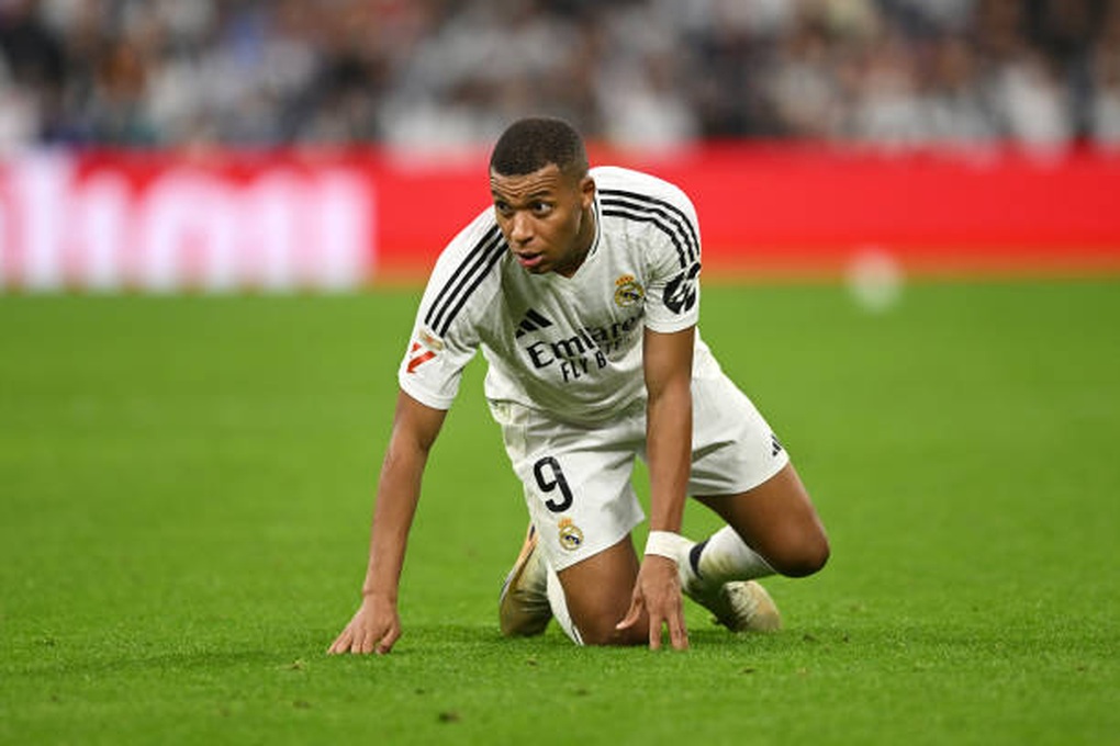 Truyền thông Pháp: Mbappe đang gặp vấn đề về tâm thần - 1 Truyền thông Pháp: Mbappe đang gặp vấn đề về tâm thần - 1