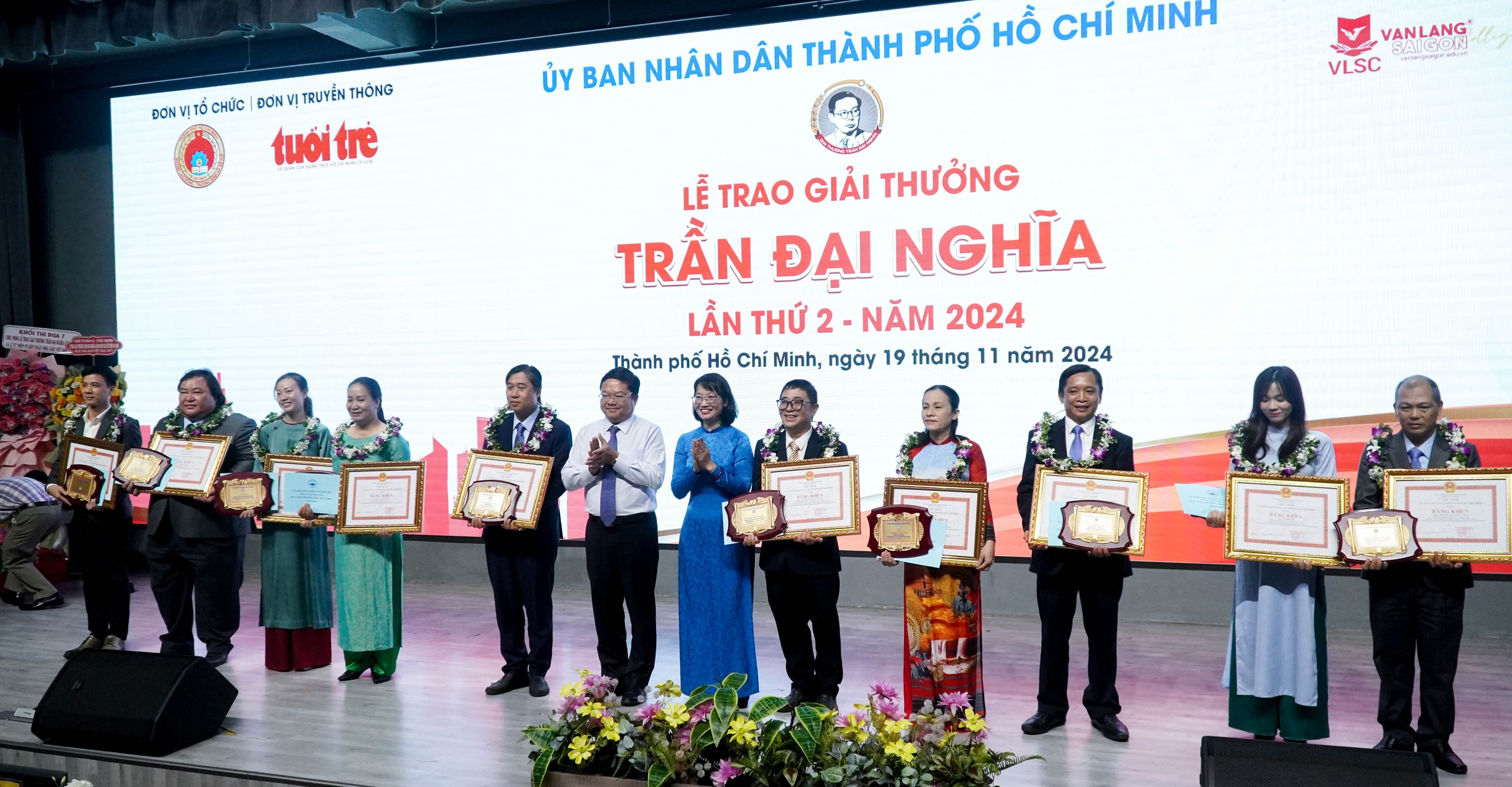 Vinh danh 10 nhà giáo nhận giải thưởng Trần Đại Nghĩa- Ảnh 1. Vinh danh 10 nhà giáo nhận giải thưởng Trần Đại Nghĩa- Ảnh 1.