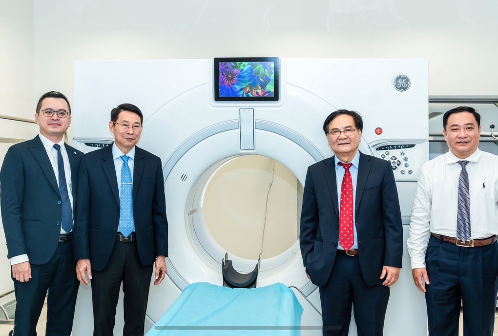 Vinmec có máy chụp CT 1975 lát cắt, phát hiện bất thường nhỏ nhất liên quan đến ung thư, đột quỵ - 1 Vinmec có máy chụp CT 1975 lát cắt, phát hiện bất thường nhỏ nhất liên quan đến ung thư, đột quỵ - 1