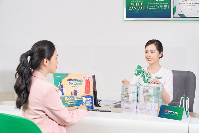 Bán lẻ, SME và FDI sẽ dẫn dắt tăng trưởng quý 4 tại VPBank - Ảnh 2. Bán lẻ, SME và FDI sẽ dẫn dắt tăng trưởng Q4 tại VPBank