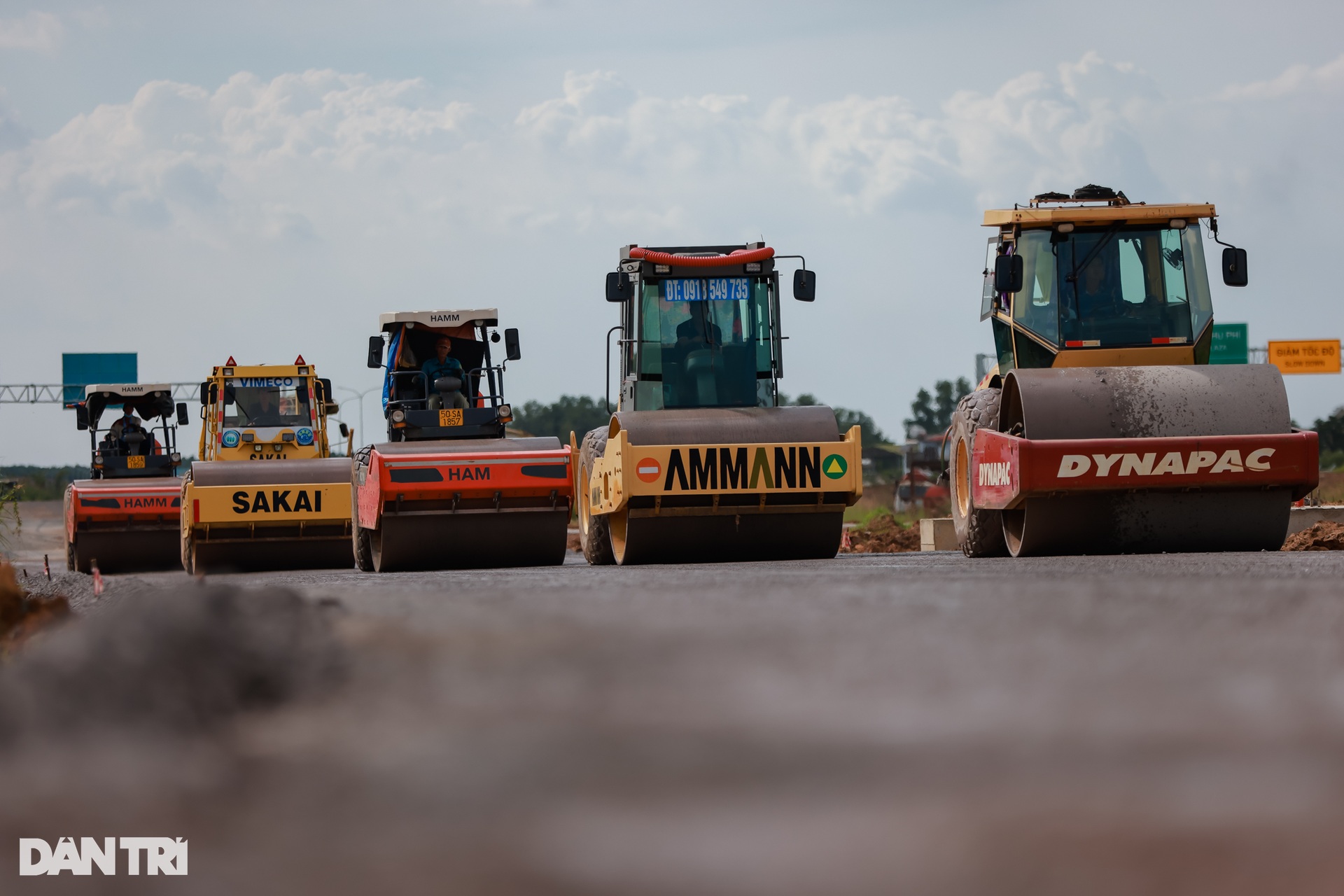 Ngắm cao tốc Bến Lức - Long Thành nhánh Đông dài 7km sắp thông xe - 8 Ngắm cao tốc Bến Lức - Long Thành nhánh Đông dài 7km sắp thông xe - 8