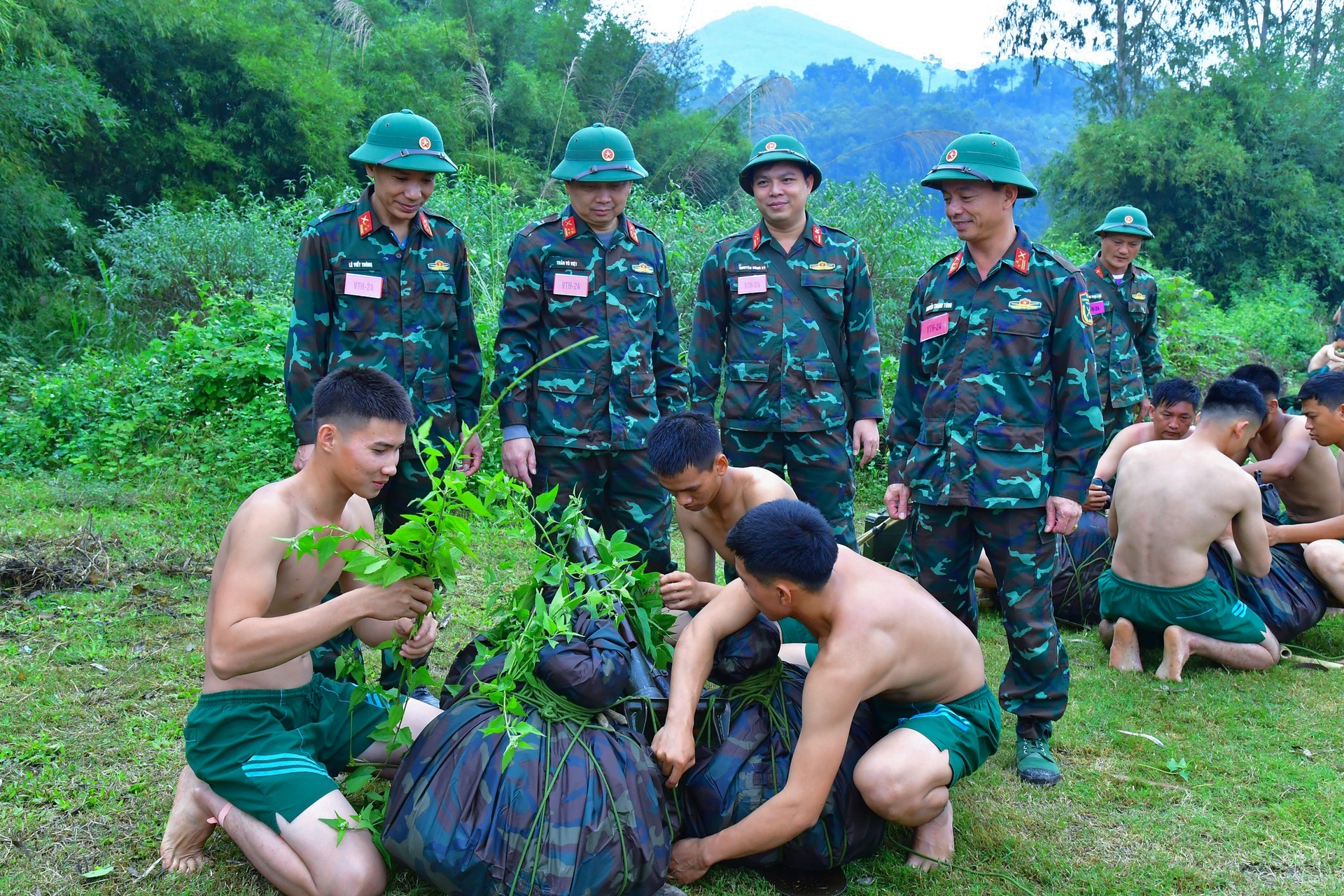 Bộ đội vượt sông trong giá lạnh, tiêu diệt mục tiêu bằng hỏa lực mạnh - 3 Bộ đội vượt sông trong giá lạnh, tiêu diệt mục tiêu bằng hỏa lực mạnh - 3