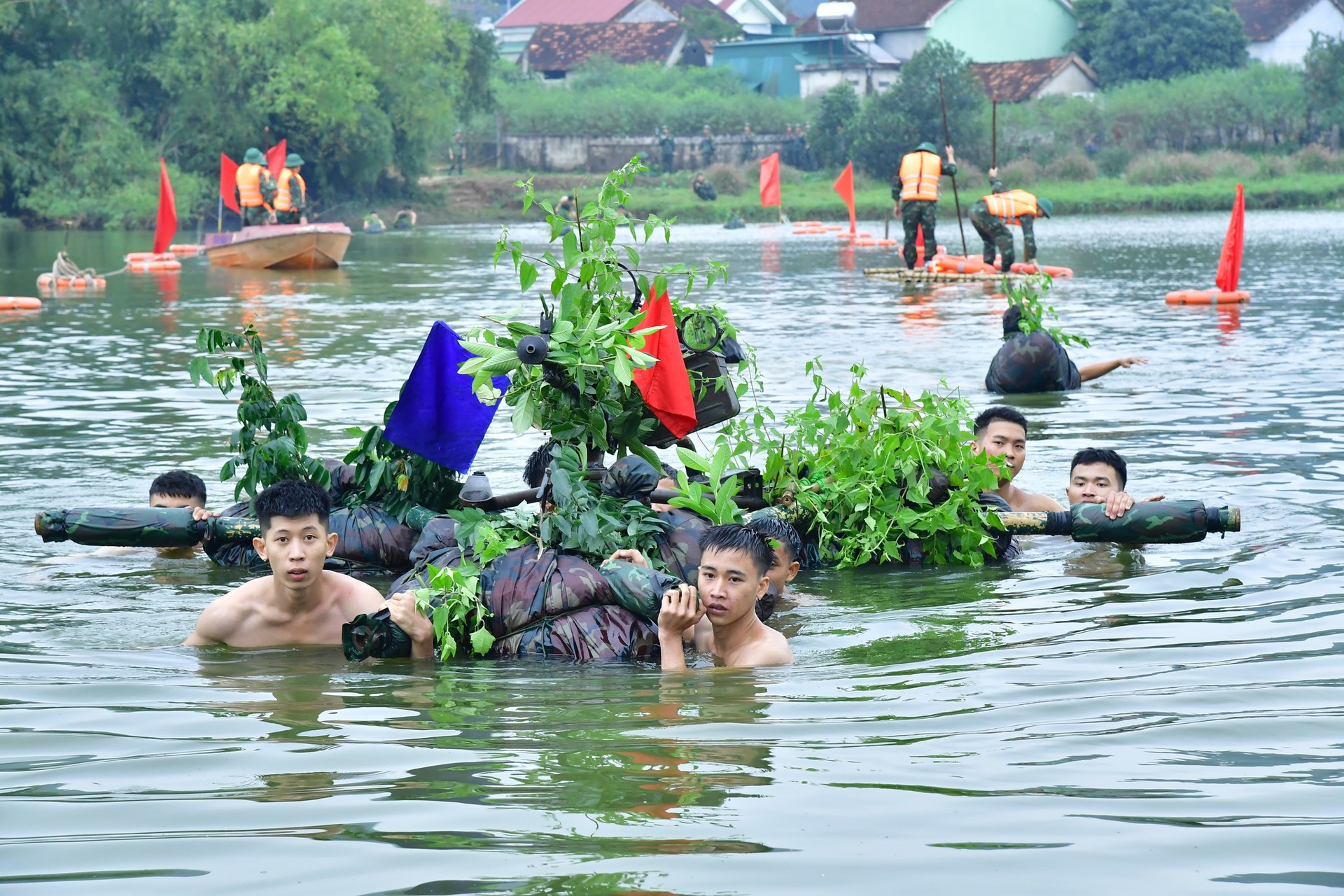 Bộ đội vượt sông trong giá lạnh, tiêu diệt mục tiêu bằng hỏa lực mạnh - 4 Bộ đội vượt sông trong giá lạnh, tiêu diệt mục tiêu bằng hỏa lực mạnh - 4