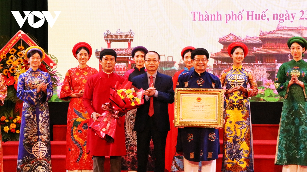 Áo dài huế được công nhận di sản phi vật thể quốc gia hình ảnh 1 Ao dai hue duoc cong nhan di san phi vat the quoc gia hinh anh 1