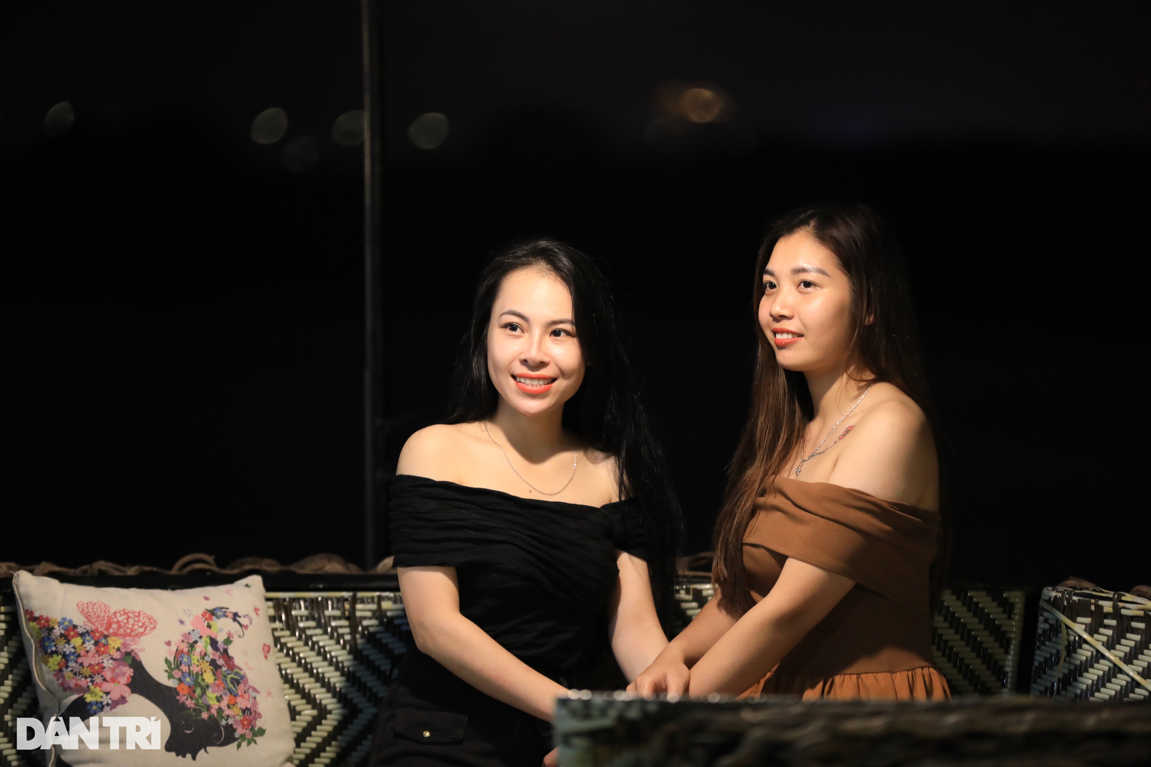Khách đi gần 100km đến uống trà chanh xuyên đêm ở Hà Nội - 8 Khách đi gần 100km đến uống trà chanh xuyên đêm ở Hà Nội - 8