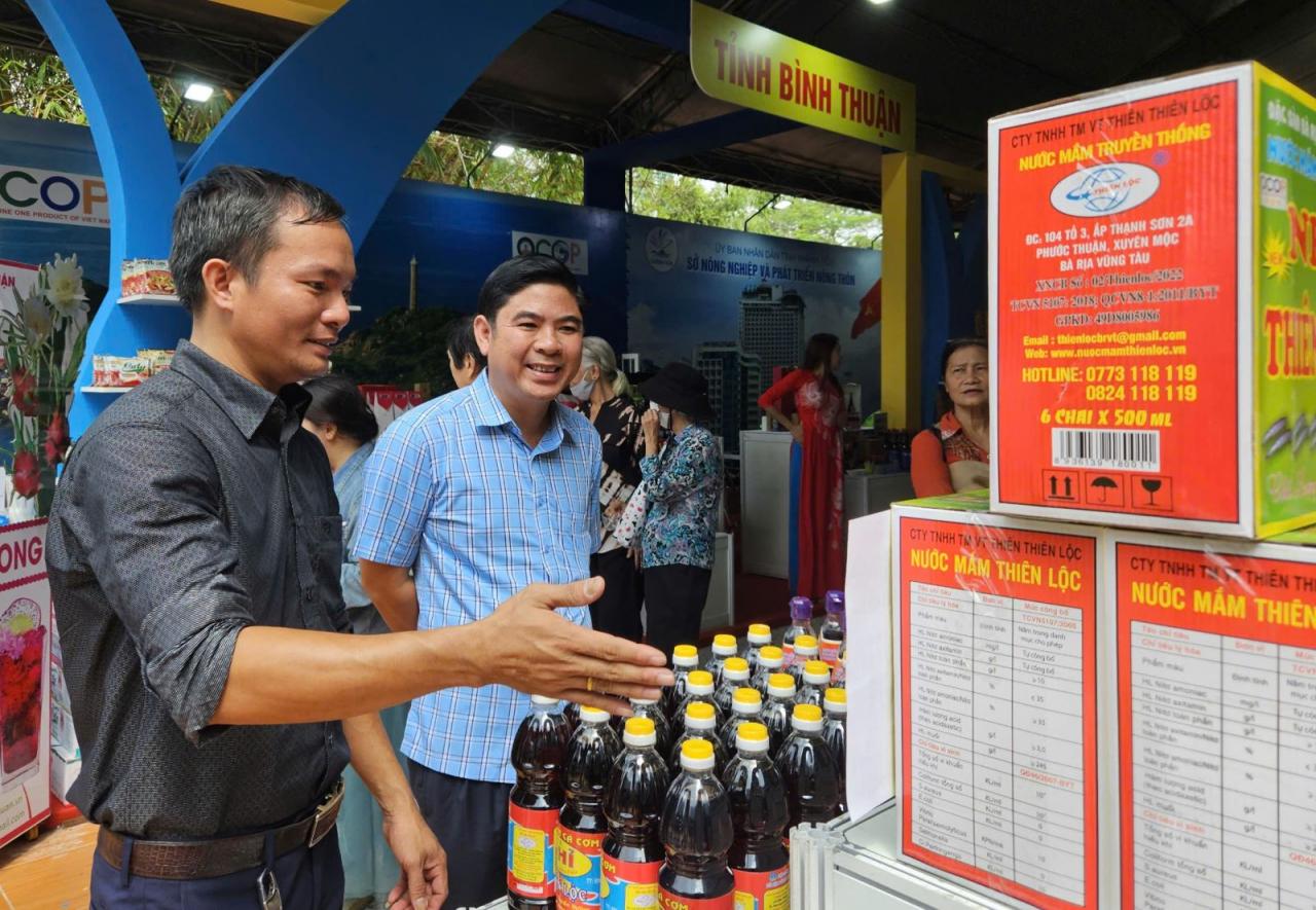 Tuần lễ sản phẩm OCOP 2024 thu hút hơn 600 sản phẩm đặc trưng các vùng miền Tuần lễ sản phẩm OCOP 2024 thu hút hơn 600 sản phẩm đặc trưng các vùng miền