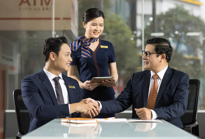 Tưng bừng đón tuổi 31, SHB dành hàng trăm nghìn quà tặng tri ân khách hàng Tưng bừng đón tuổi 31, SHB dành hàng trăm nghìn quà tặng tri ân khách hàng