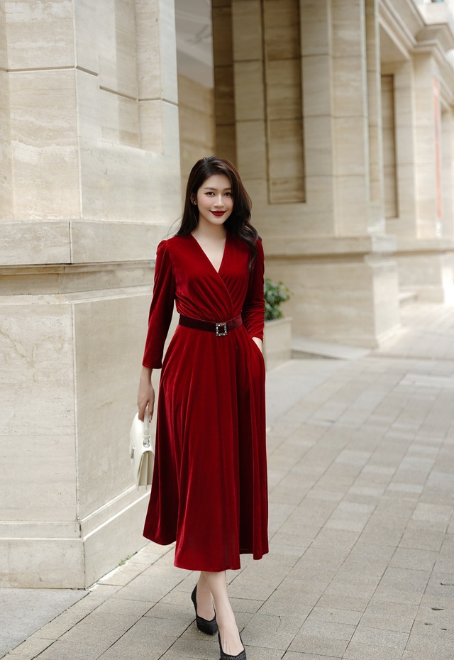 Sắc đỏ là gam màu của sự quyến rũ và quyền lực- Ảnh 6. Sắc đỏ là gam màu của sự quyến rũ và quyền lực- Ảnh 6.