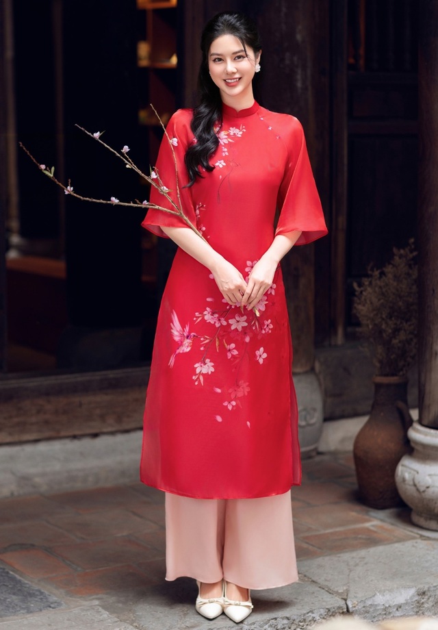 Rộn ràng mùa cuối năm cùng những tà áo dài thanh tú- Ảnh 8. Rộn ràng mùa cuối năm cùng những tà áo dài thanh tú- Ảnh 8.
