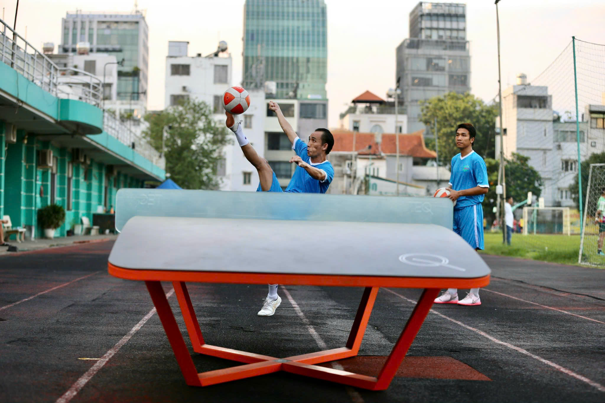 TP.HCM tổ chức giải vô địch teqball thế giới 2024 trên phố đi bộ Nguyễn Huệ- Ảnh 4. TP.HCM tổ chức giải vô địch teqball thế giới 2024 trên phố đi bộ Nguyễn Huệ- Ảnh 4.