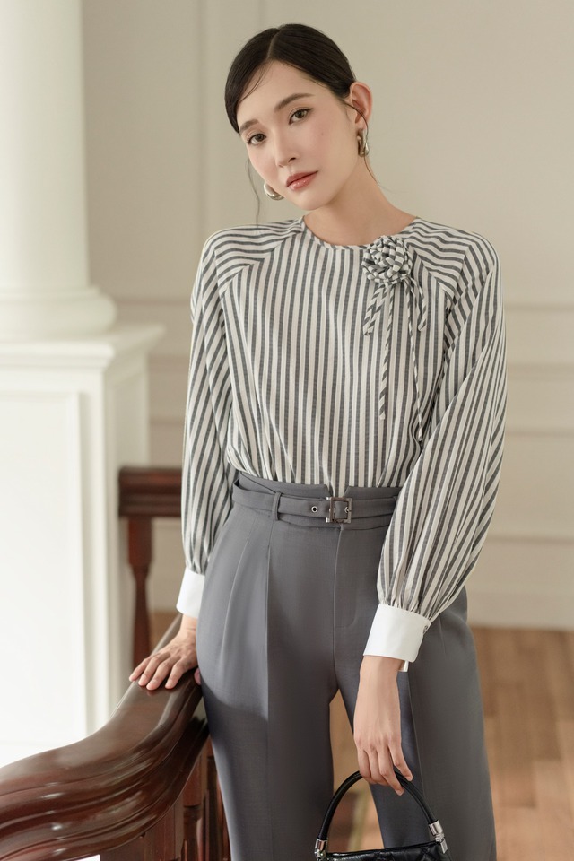 Cách tạo điểm nhấn cho phong cách công sở mùa đông- Ảnh 6. Cách tạo điểm nhấn cho phong cách công sở mùa đông- Ảnh 6.
