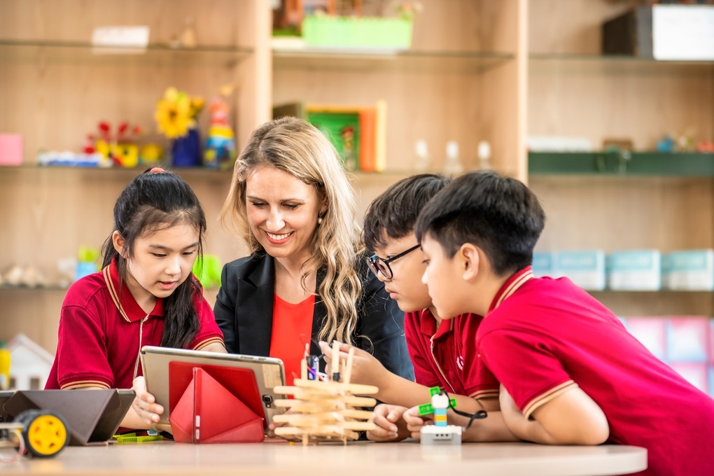 14 học sinh Vinschool đạt điểm cao tại kỳ thi Cambridge quốc tế - 4 14 học sinh Vinschool đạt điểm cao tại kỳ thi Cambridge quốc tế - 4