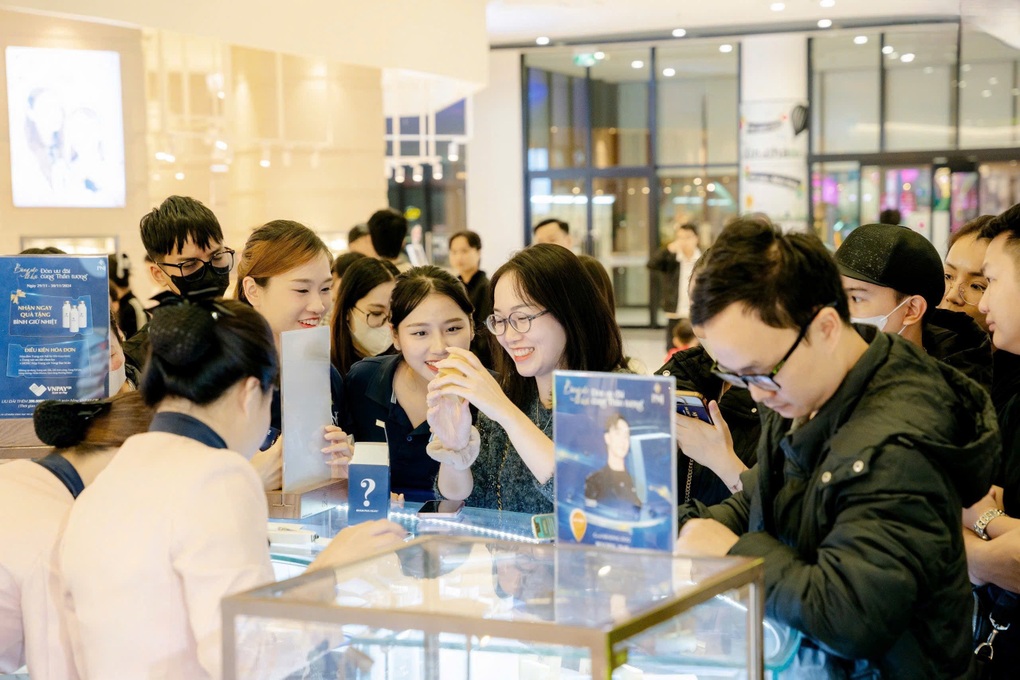Tận hưởng ưu đãi cùng sự kiện Bừng sắc lễ hội, đón ưu đãi cùng thần tượng - 2 Tận hưởng ưu đãi cùng sự kiện Bừng sắc lễ hội, đón ưu đãi cùng thần tượng - 2