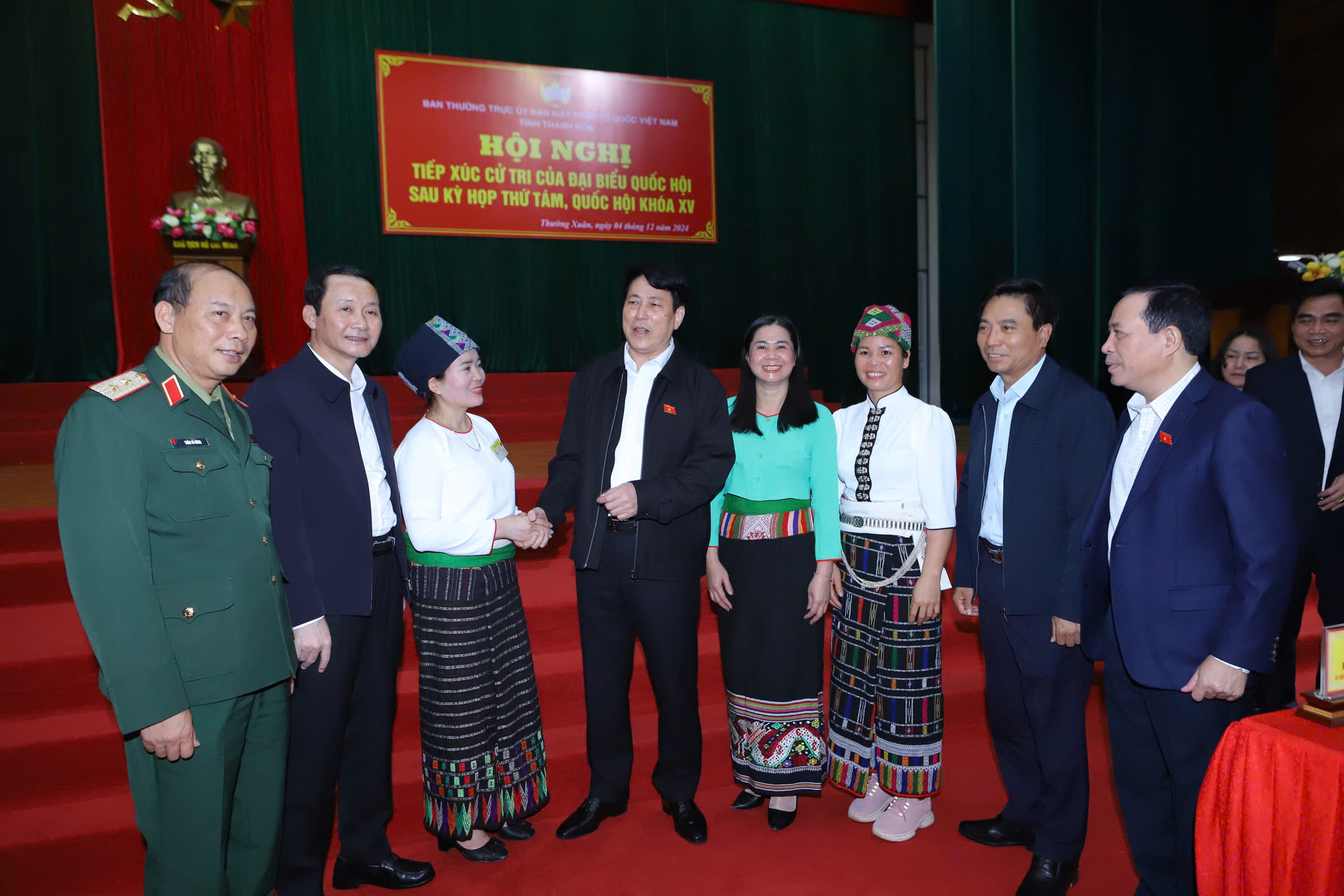 Chủ tịch nước Lương Cường tiếp xúc cử tri tại Thanh Hóa- Ảnh 2. Chủ tịch nước Lương Cường tiếp xúc cử tri tại Thanh Hóa- Ảnh 2.