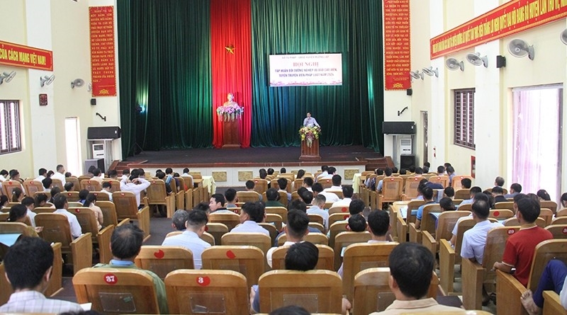 Công tác tuyên truyền phổ biến kiến thức pháp luật cho người dân luôn được huyện Mường Lát quan tâm chú trọng Công tác tuyên truyền phổ biến kiến thức pháp luật cho người dân luôn được huyện Mường Lát quan tâm chú trọng