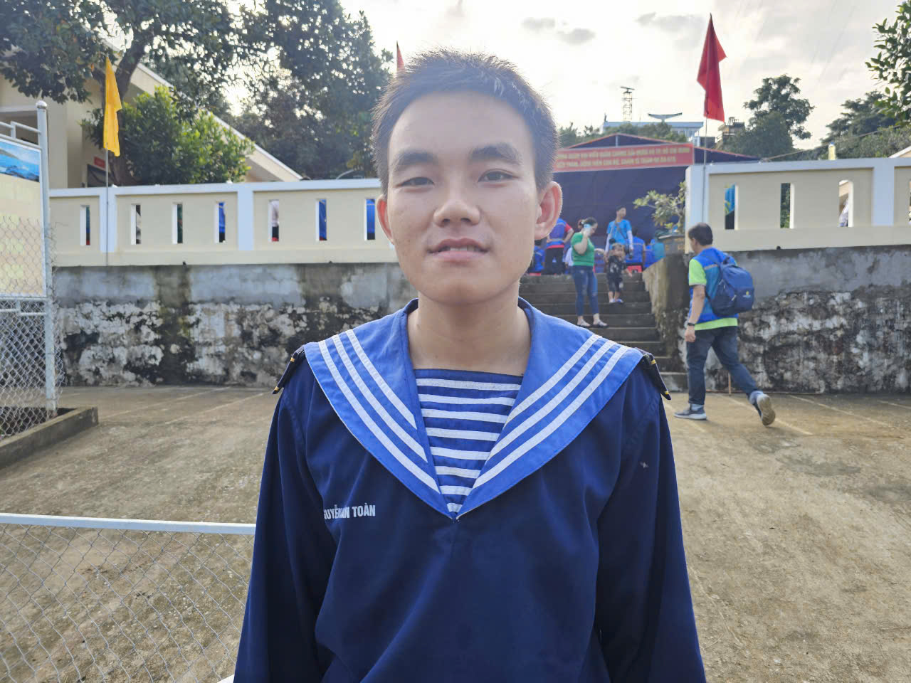 NGHĨA TÌNH TP HCM, VÌ BIỂN ĐẢO THÂN YÊU(*): Thầy giáo NGHĨA TÌNH TP HCM, VÌ BIỂN ĐẢO THÂN YÊU(*): Thầy giáo