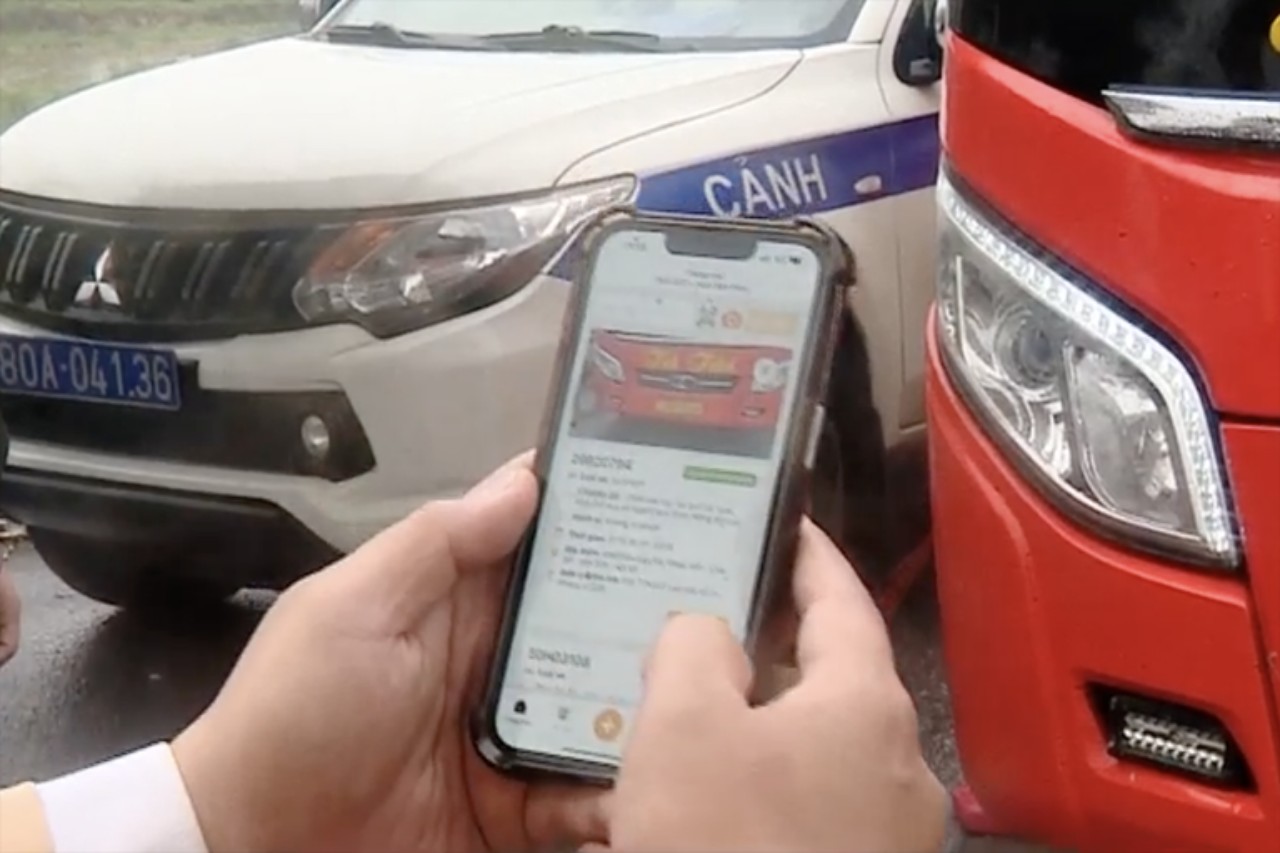 Từ ngày 1/1/2025, chủ phương tiện cần làm gì để không bị xử phạt sau khi bán xe?- Ảnh 2. Từ ngày 1/1/2025, chủ phương tiện cần làm gì để không bị xử phạt sau khi bán xe?- Ảnh 2.