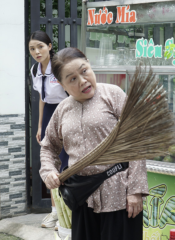 NSƯT Thành Hội - Ái Như lần đầu đóng chung phim truyền hình- Ảnh 3. NSƯT Thành Hội - Ái Như lần đầu đóng chung phim truyền hình- Ảnh 3.
