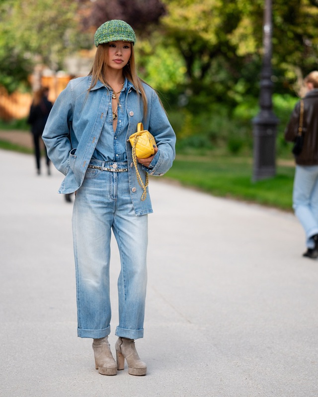 Chiếc quần jeans ống đứng thần thánh giúp người mặc cao và thon gọn hơn- Ảnh 4. Chiếc quần jeans ống đứng thần thánh giúp người mặc cao và thon gọn hơn- Ảnh 4.