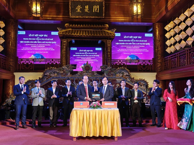 Thừa Thiên Huế bàn giải pháp phát triển kinh tế di sản, kinh tế xanh, kinh tế số - Ảnh 3. Thừa Thiên Huế bàn giải pháp phát triển kinh tế di sản, kinh tế xanh, kinh tế số - Ảnh 3.