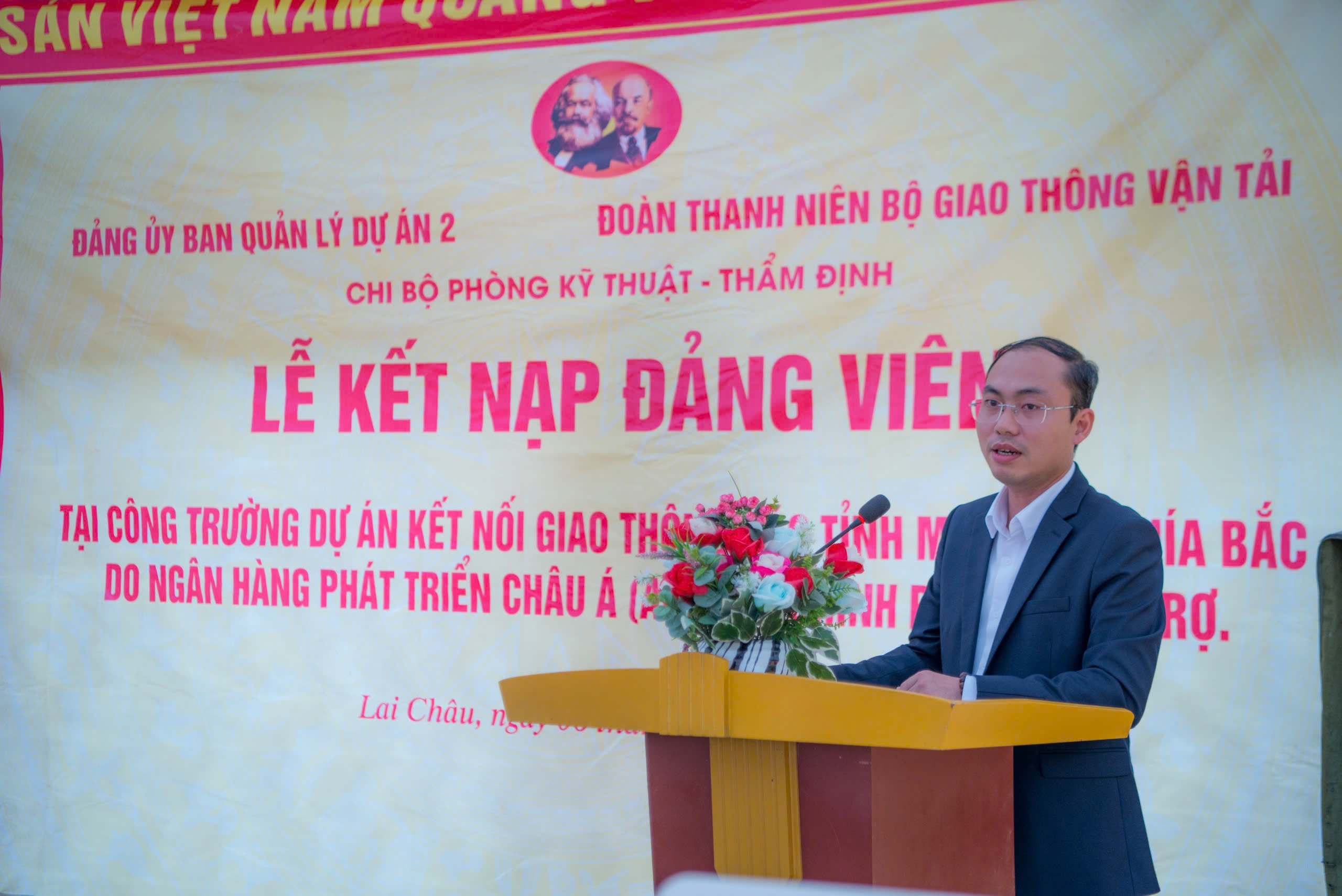 Lần đầu Đoàn Bộ GTVT có đoàn viên được kết nạp Đảng tại công trường- Ảnh 3. Lần đầu Đoàn Bộ GTVT có đoàn viên được kết nạp Đảng tại công trường- Ảnh 3.