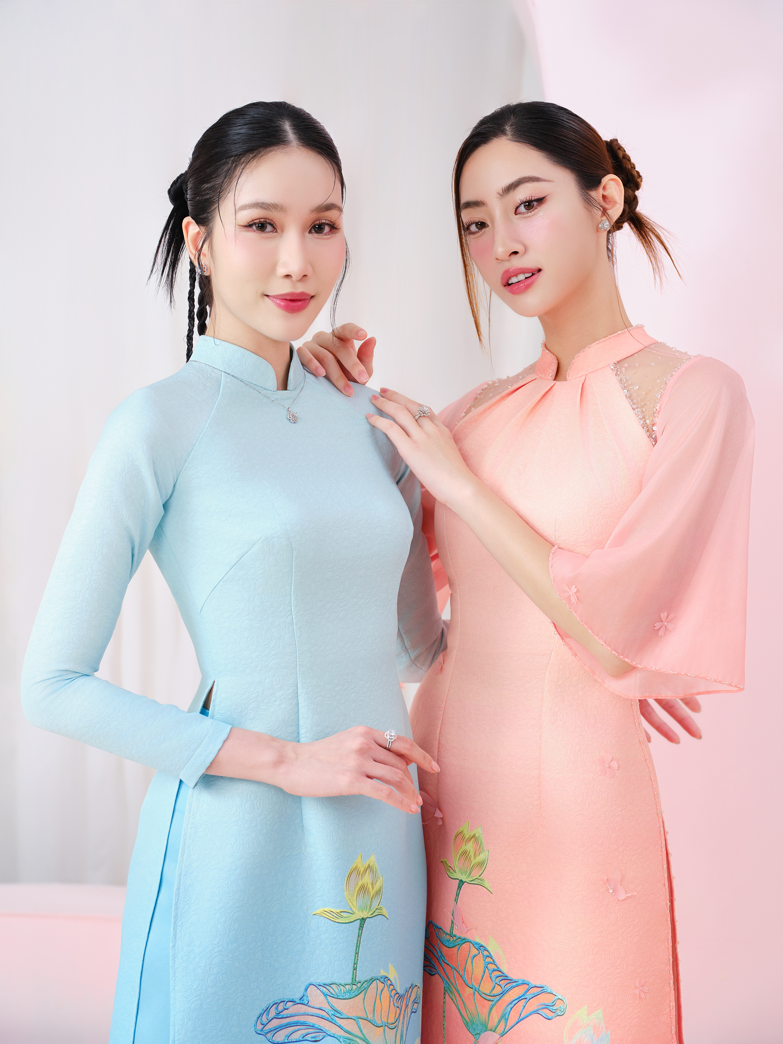 Lương Thùy Linh, Phương Anh đọ sắc với áo dài xuân- Ảnh 5. Lương Thùy Linh, Phương Anh đọ sắc với áo dài xuân- Ảnh 5.