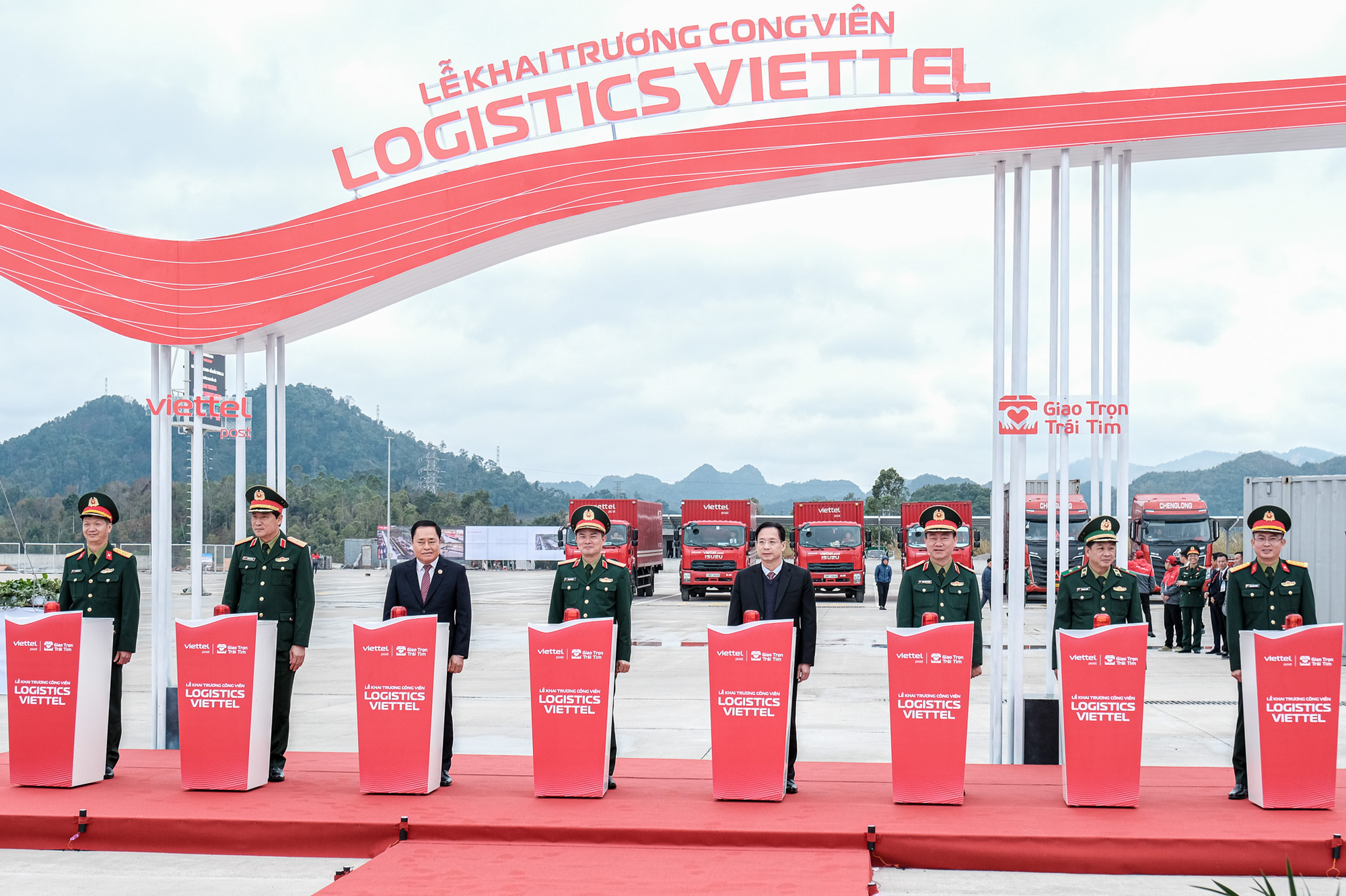 'Bấm nút' khai trương công viên logistics 3.300 tỉ tại Lạng Sơn - Ảnh 4. Công viên logistics 3.300 tỉ tại Lạng Sơn khai trương - Ảnh 4.