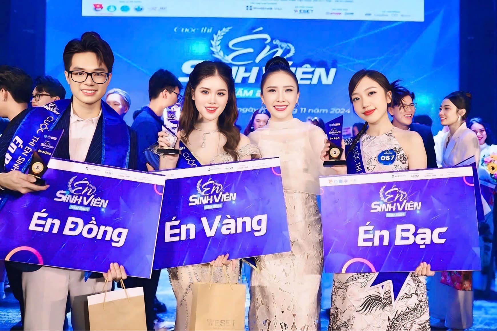 Nữ sinh đạt giải quán quân MC nhờ những kỹ năng của ngành học 'hot'- Ảnh 4. Nữ sinh đạt giải quán quân MC nhờ những kỹ năng của ngành học 'hot'- Ảnh 4.
