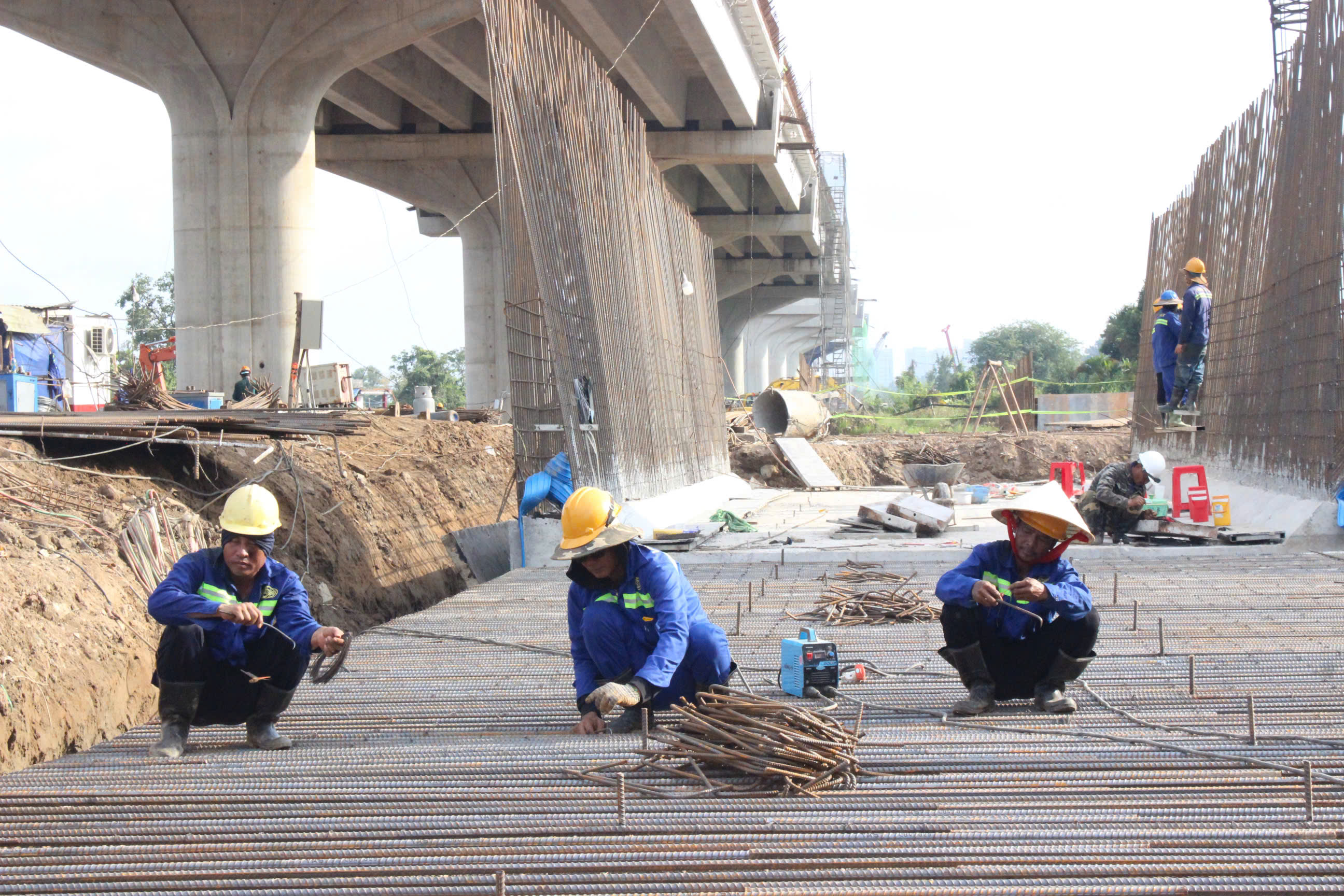 Ngôi nhà lọt thỏm cản tiến độ Vành đai 3 TP.HCM- Ảnh 5. Ngôi nhà lọt thỏm cản tiến độ Vành đai 3 TP.HCM- Ảnh 5.