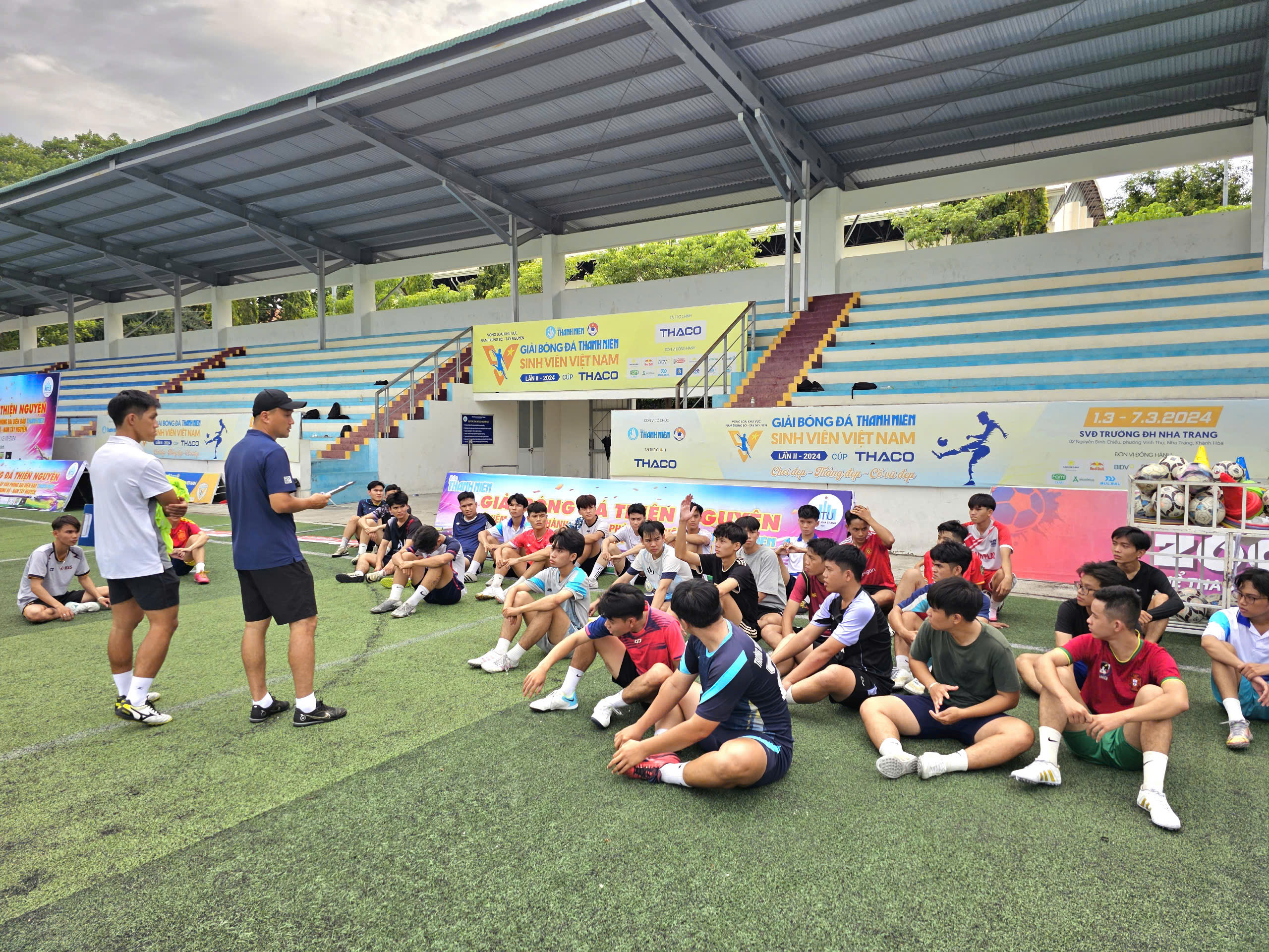 Trường ĐH Nha Trang: 'Ẩn số' từ đội hình trẻ- Ảnh 2. Trường ĐH Nha Trang: 'Ẩn số' từ đội hình trẻ- Ảnh 2.