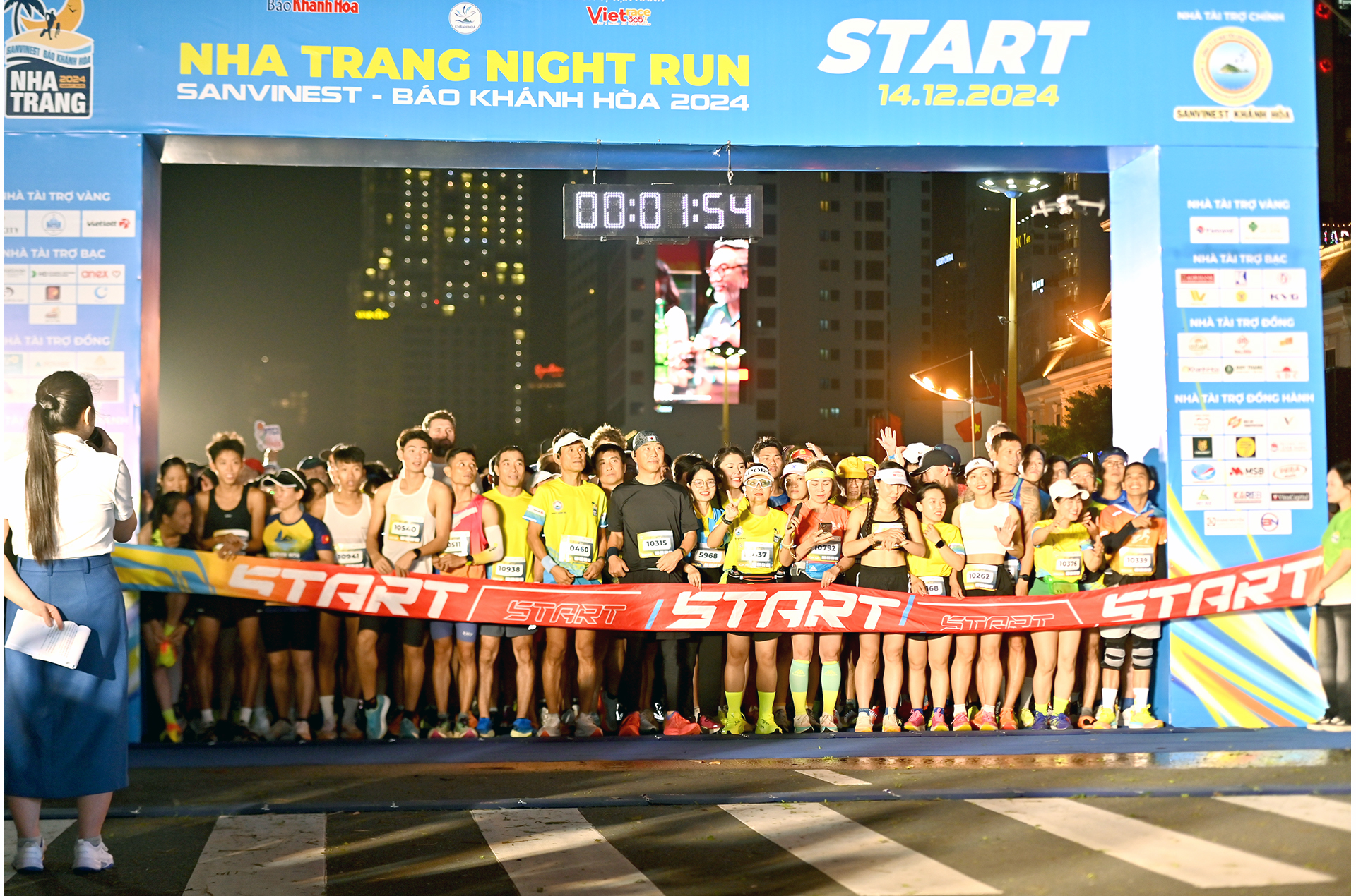 Nha Trang: Giải chạy đêm 'lan tỏa tình yêu biển đảo'- Ảnh 4. Nha Trang: Giải chạy đêm 'lan tỏa tình yêu biển đảo'- Ảnh 4.