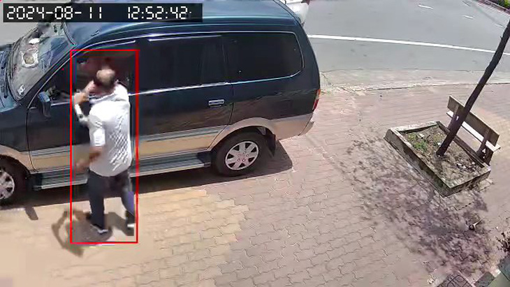 'Phạm thì phạt' liệu đã đủ với người hung hăng, đánh người chỉ vì cái quẹt xe? - Ảnh 2. 'Phạm thì phạt' liệu đã đủ với người hung hăng, đánh người chỉ vì cái quẹt xe? - Ảnh 2.