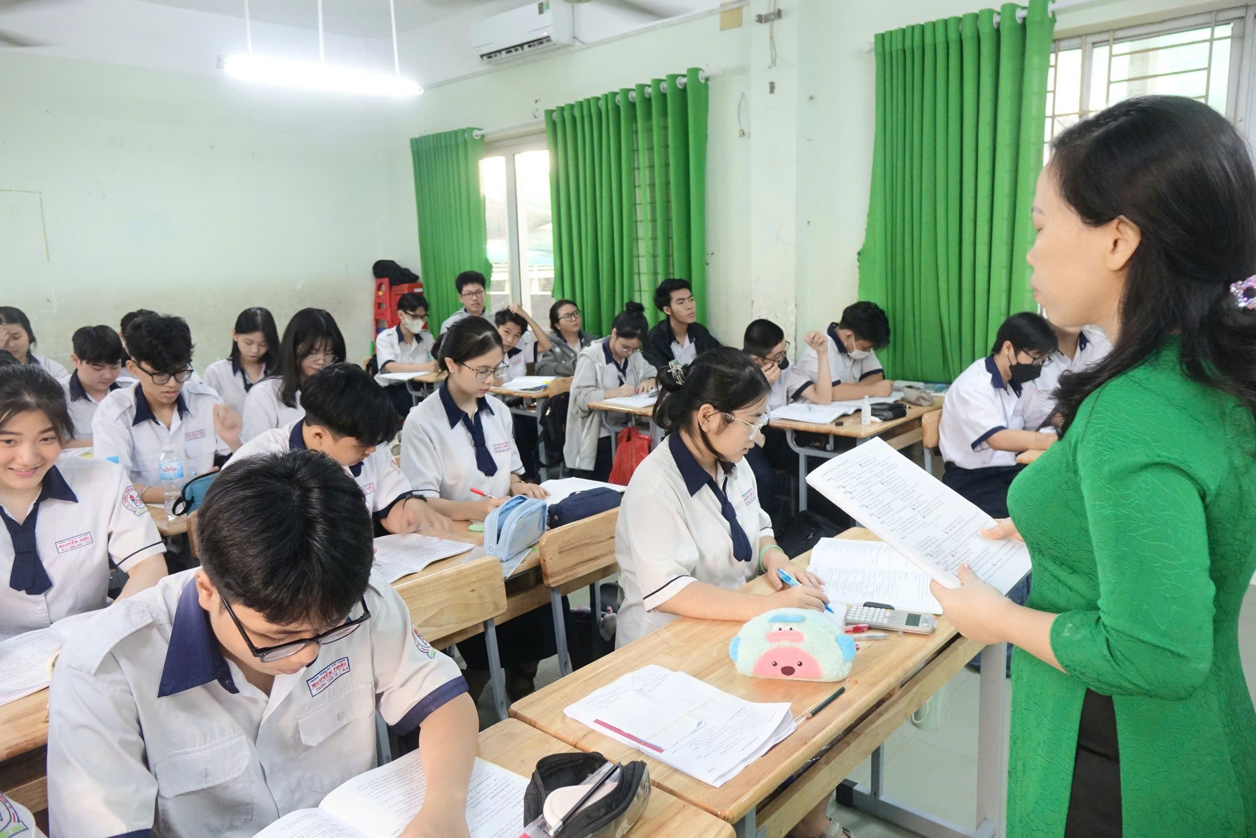 Giải pháp nâng chuẩn cho hơn 8.500 giáo viên của TP.HCM- Ảnh 2. Giải pháp nâng chuẩn cho hơn 8.500 giáo viên của TP.HCM- Ảnh 2.