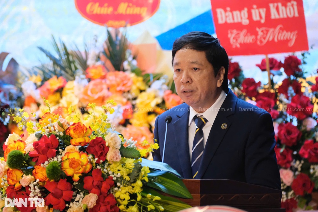 PGS.TS được bổ nhiệm Hiệu trưởng Trường ĐH Giao thông Vận tải - 2 PGS.TS được bổ nhiệm Hiệu trưởng Trường ĐH Giao thông Vận tải - 2