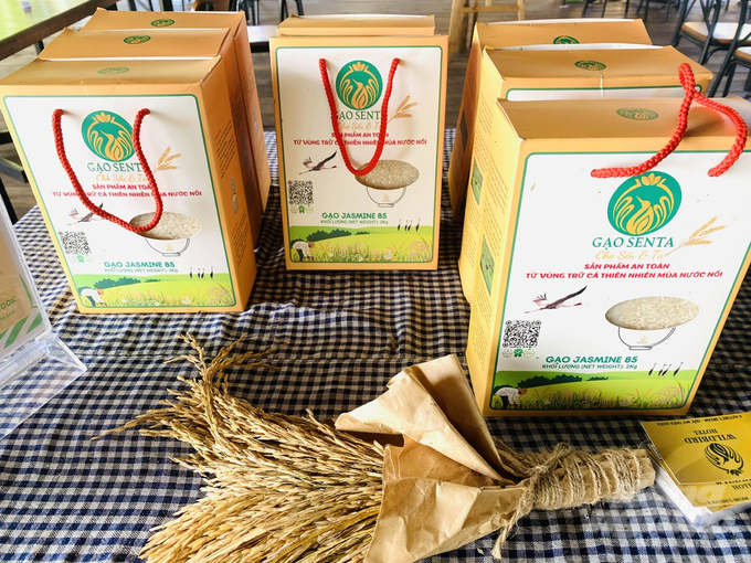 anh-2-145952_341-145952.jpg Gạo hữu cơ - một sản phẩm đặc trưng không chỉ phục vụ thị trường nội địa mà còn hướng đến xuất khẩu. Ảnh: Lê Hoàng Vũ.