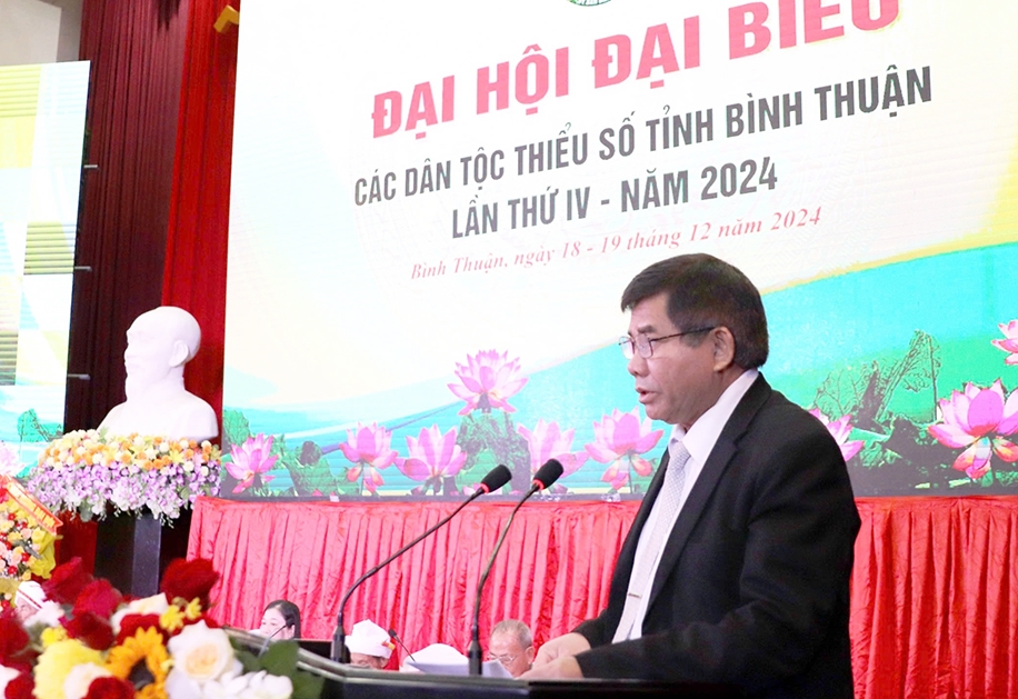 Thứ trưởng, Phó Chủ nhiệm Ủy ban Dân tộc Y Thông phát biểu tại Đại hội Thứ trưởng, Phó Chủ nhiệm Ủy ban Dân tộc Y Thông phát biểu tại Đại hội