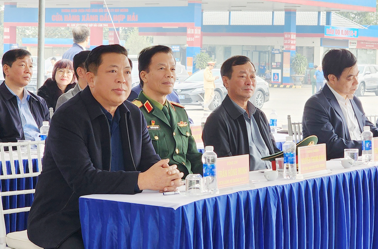 Triển khai thi công cầu Phong Châu mới- Ảnh 2. Triển khai thi công cầu Phong Châu mới- Ảnh 2.