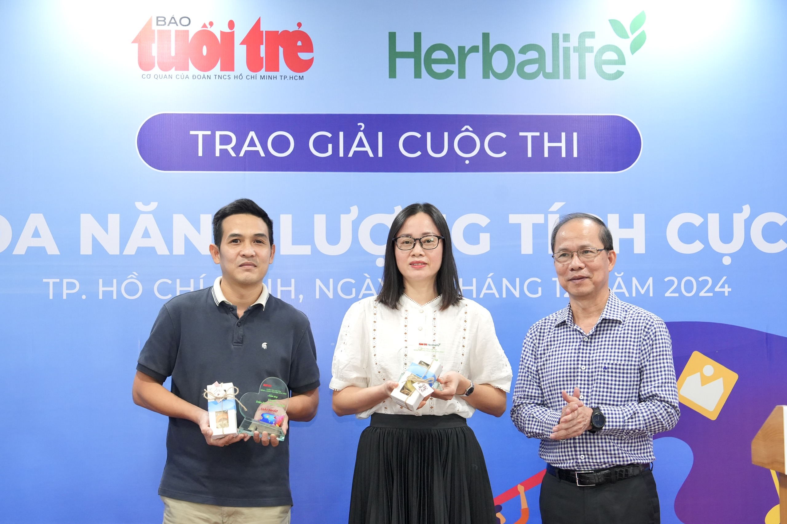 Báo Tuổi Trẻ trao giải Cuộc thi Báo Tuổi Trẻ trao giải Cuộc thi