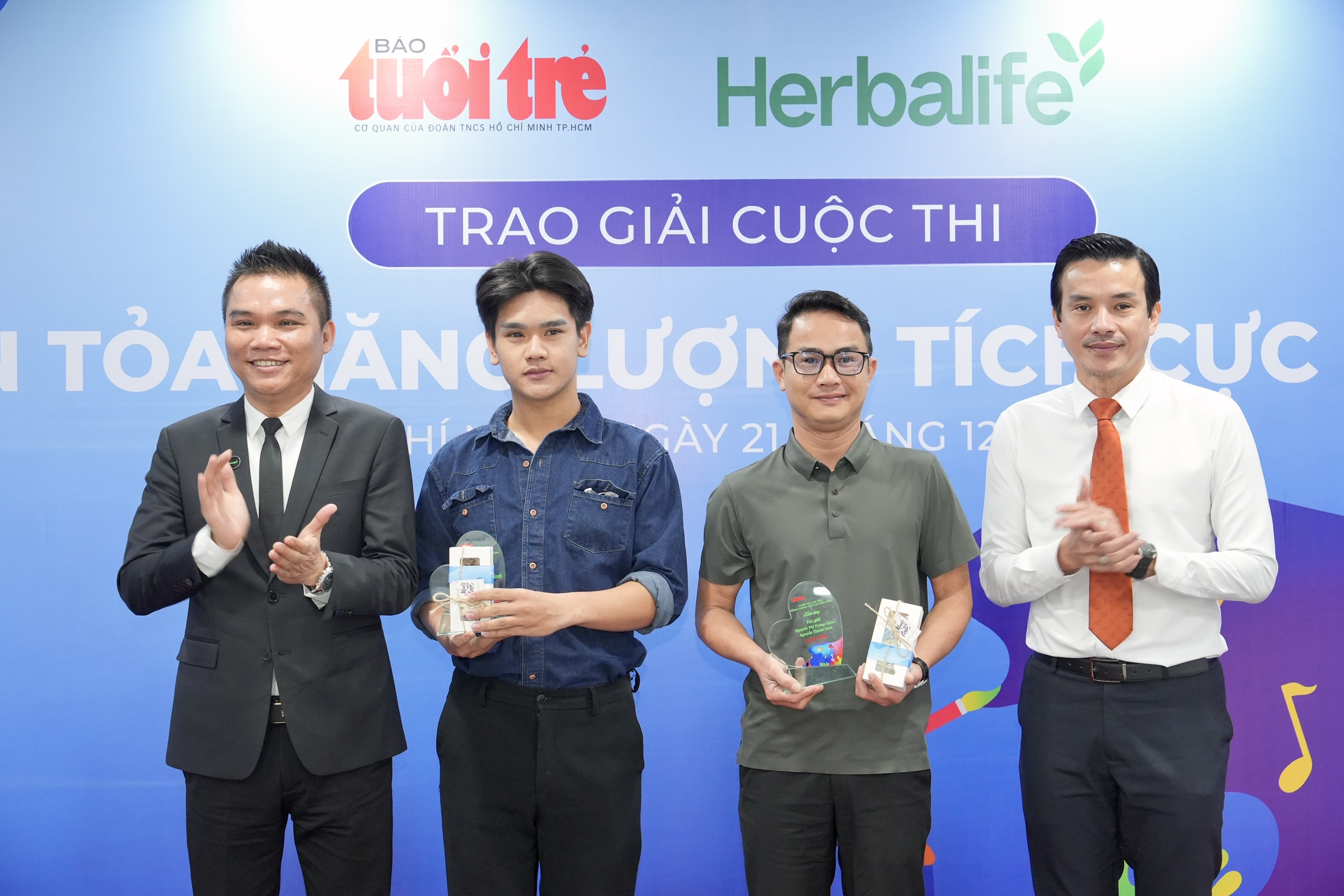 Báo Tuổi Trẻ trao giải Cuộc thi Báo Tuổi Trẻ trao giải Cuộc thi