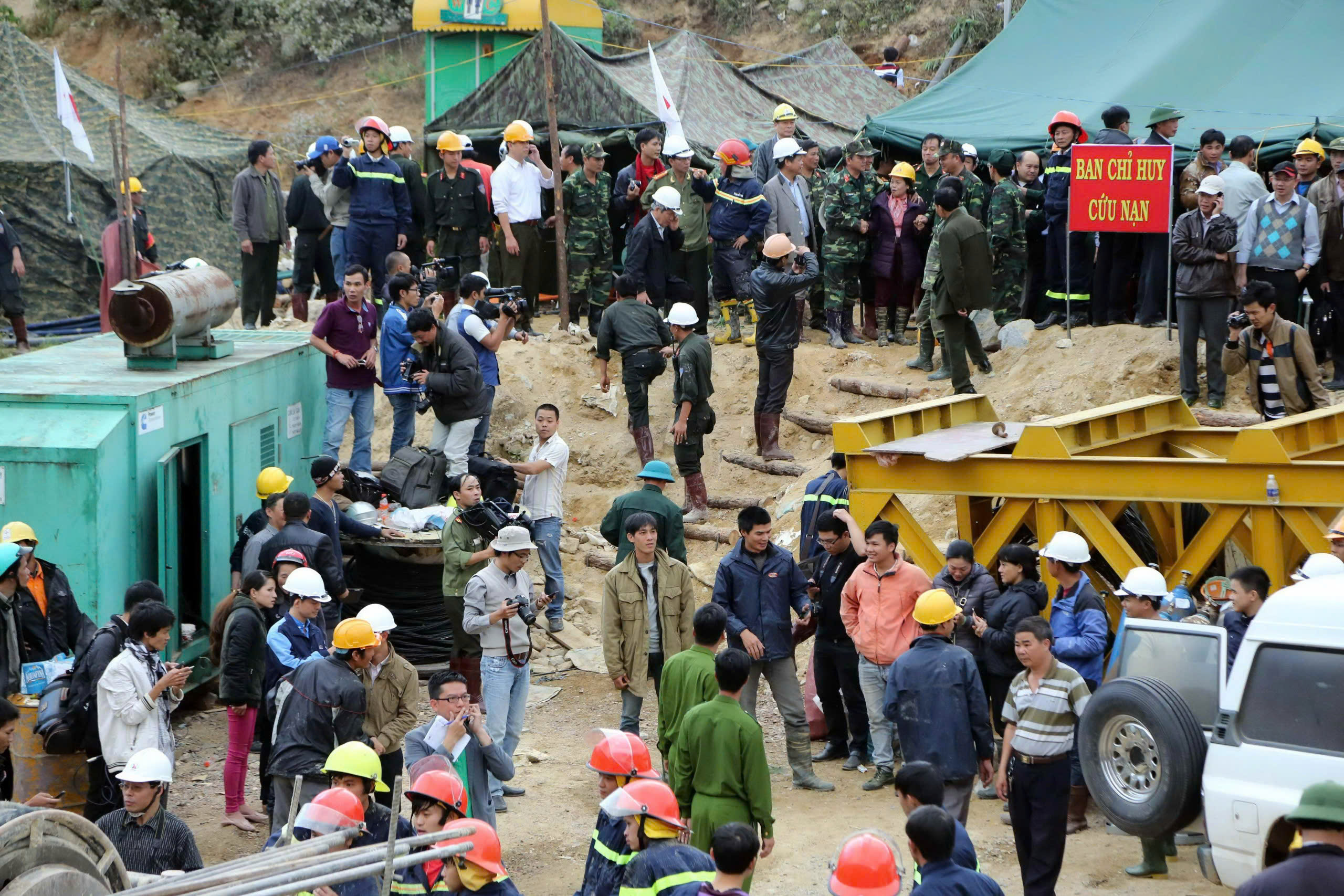 Kỳ tích cứu người của công binh trong vụ sập hầm thủy điện Đạ Dâng - Đạ Chomo- Ảnh 7. Kỳ tích cứu người của công binh trong vụ sập hầm thủy điện Đạ Dâng - Đạ Chomo- Ảnh 7.