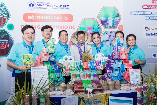 Dự án Bánh gạo giàu tinh bột kháng của nhóm sinh viên nhận Dự án Bánh gạo giàu tinh bột kháng của nhóm sinh viên nhận