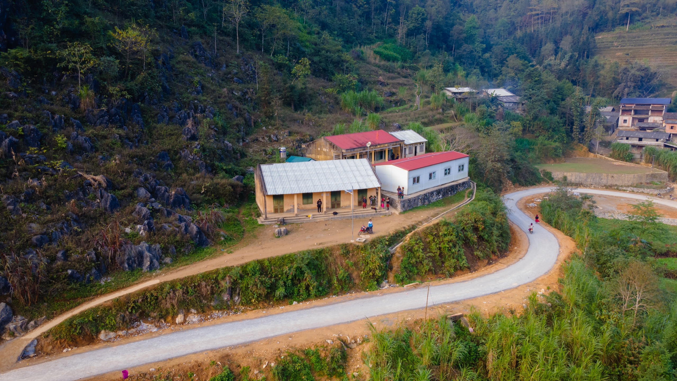 Giáng sinh ấm áp với trẻ em cao nguyên đá Hà Giang- Ảnh 6. Giáng sinh ấm áp với trẻ em cao nguyên đá Hà Giang- Ảnh 6.