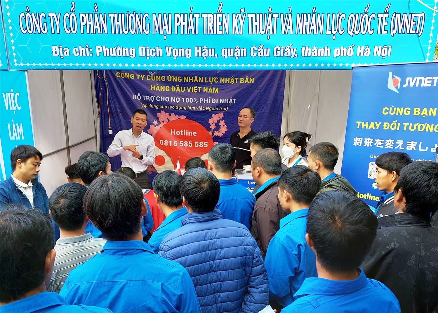 Doanh nghiệp tư vấn, giới thiệu việc làm cho người lao động huyện Đồng Văn tại Hội chợ việc làm Doanh nghiệp tư vấn, giới thiệu việc làm cho người lao động huyện Đồng Văn tại Hội chợ việc làm