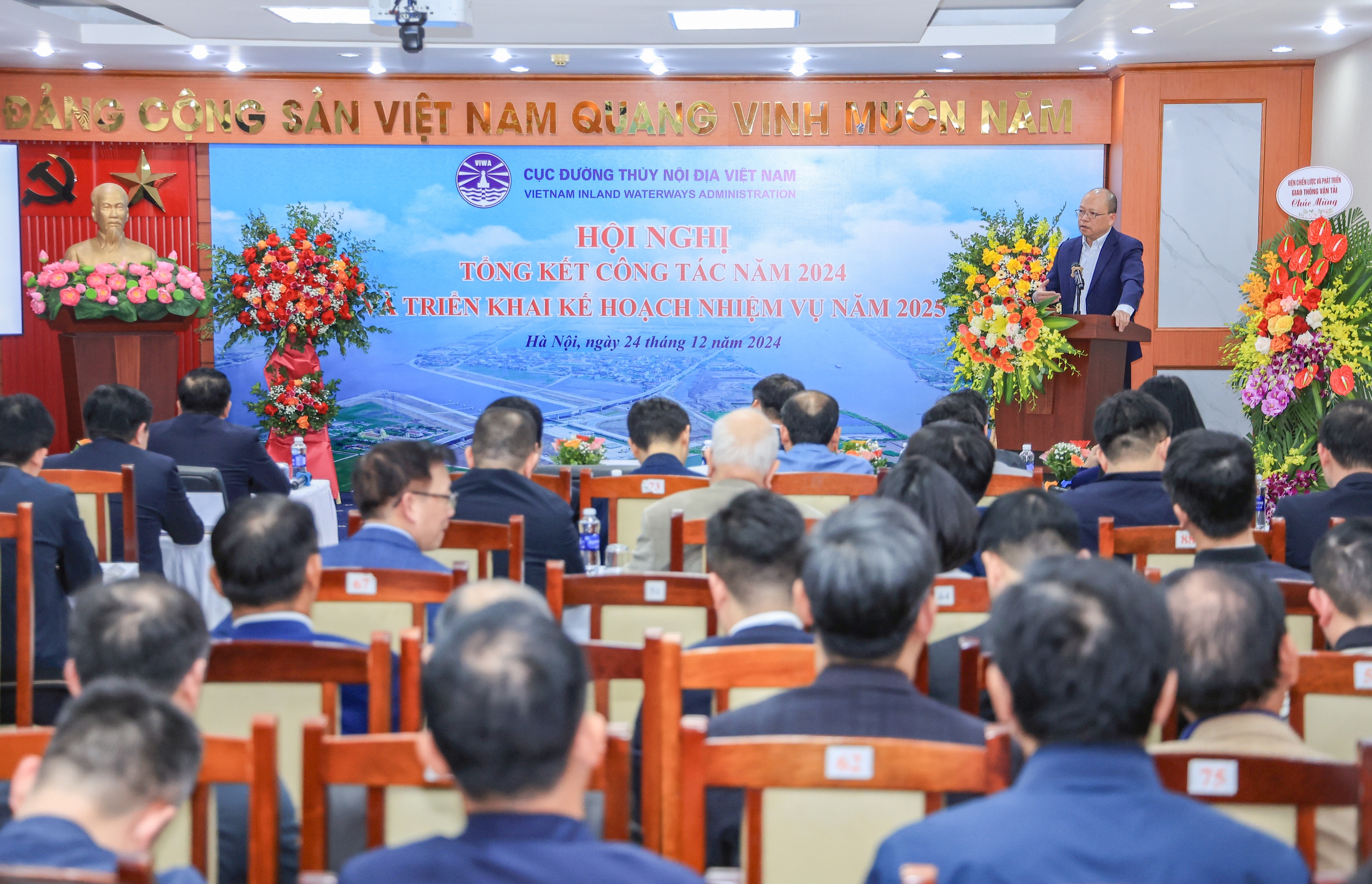 Thúc đẩy đầu tư, khai thác lợi thế vận tải đường thủy nội địa- Ảnh 3. Thúc đẩy đầu tư, khai thác lợi thế vận tải đường thủy nội địa- Ảnh 3.