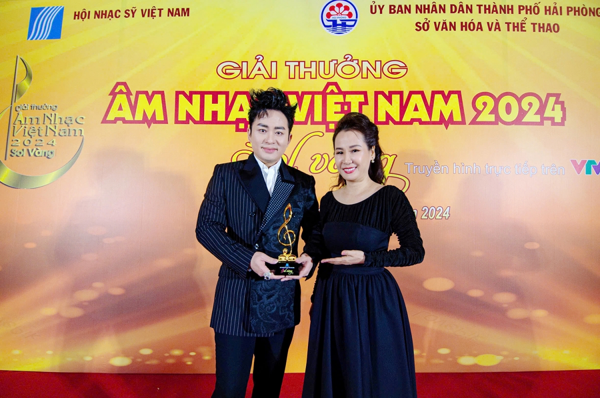 tùng dương, hà trần, Đức trí lần đầu tiên đoạt giải sol vàng hình ảnh 4 tung duong, ha tran, Duc tri lan dau tien doat giai sol vang hinh anh 4