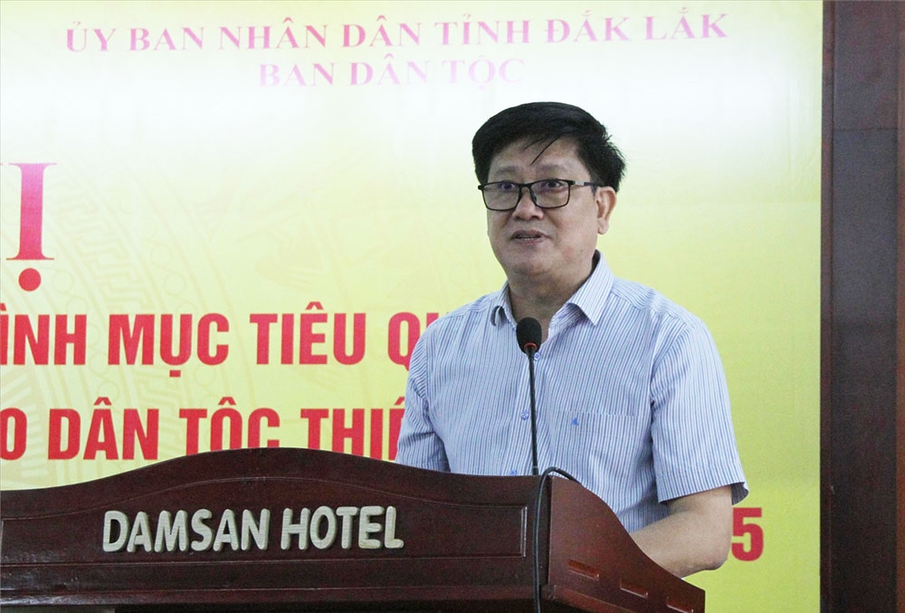Phó trưởng Ban Dân tộc tỉnh Đắk Lắk Lê Ngọc Vinh báo cáo tóm tắt đánh giá kết quả thực hiện Chương trình Phó trưởng Ban Dân tộc tỉnh Đắk Lắk Lê Ngọc Vinh báo cáo tóm tắt đánh giá kết quả thực hiện Chương trình