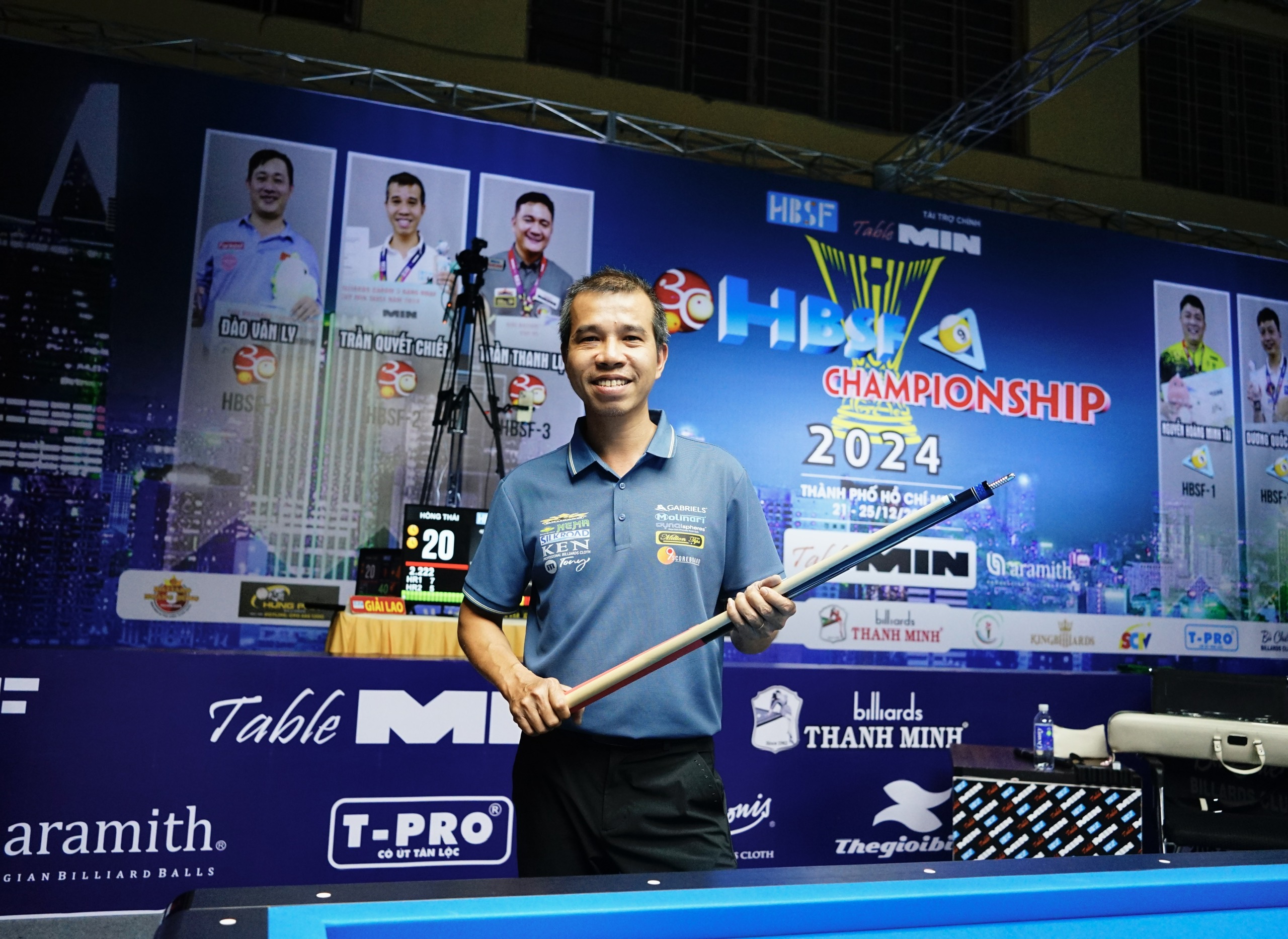 Billiards: Trần Quyết Chiến ẵm cú đúp giải thưởng nhờ sê-ri 'khủng'- Ảnh 2. Billiards: Trần Quyết Chiến ẵm cú đúp giải thưởng nhờ sê-ri 'khủng'- Ảnh 2.