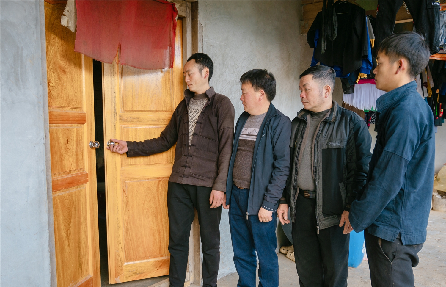Các Chương trình MTQG đã và đang phục vụ hiệu quả đời sống nhân dân ở vùng đồng bào dân tộc thiểu số, thúc đẩy kinh tế - xã hội ở các xã, bản đặc biệt khó khăn của huyện Đồng Văn phát triển bền vững Các Chương trình MTQG đã và đang phục vụ hiệu quả đời sống nhân dân ở vùng đồng bào dân tộc thiểu số, thúc đẩy kinh tế - xã hội ở các xã, bản đặc biệt khó khăn của huyện Đồng Văn phát triển bền vững