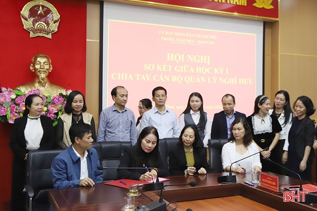 Phụ huynh bức xúc, hàng loạt địa phương chỉ đạo xử lý dạy thêm sai quy định - 2 Phụ huynh bức xúc, hàng loạt địa phương chỉ đạo xử lý dạy thêm sai quy định - 2