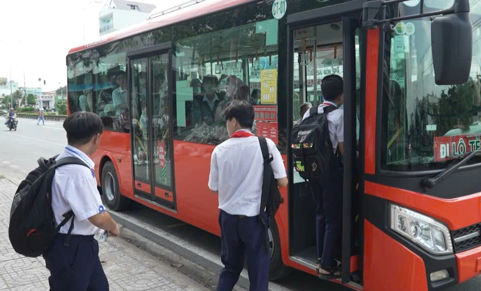 Lý do xe buýt Cần Thơ hút học sinh sử dụng làm phương tiện đi lại- Ảnh 3. Lý do xe buýt Cần Thơ hút học sinh sử dụng làm phương tiện đi lại- Ảnh 3.